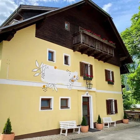 Kastanienhof 3*